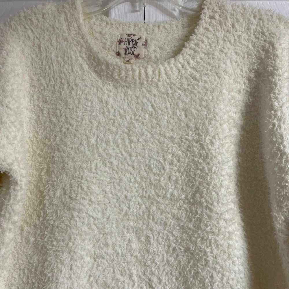 Hippie Rose Fuzzy‎ Cozy Cream Pullover Sweater Long Sleeve Size Large
